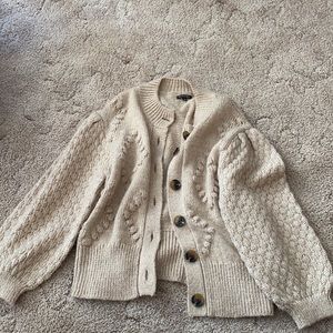 Bubble sleeve sweater